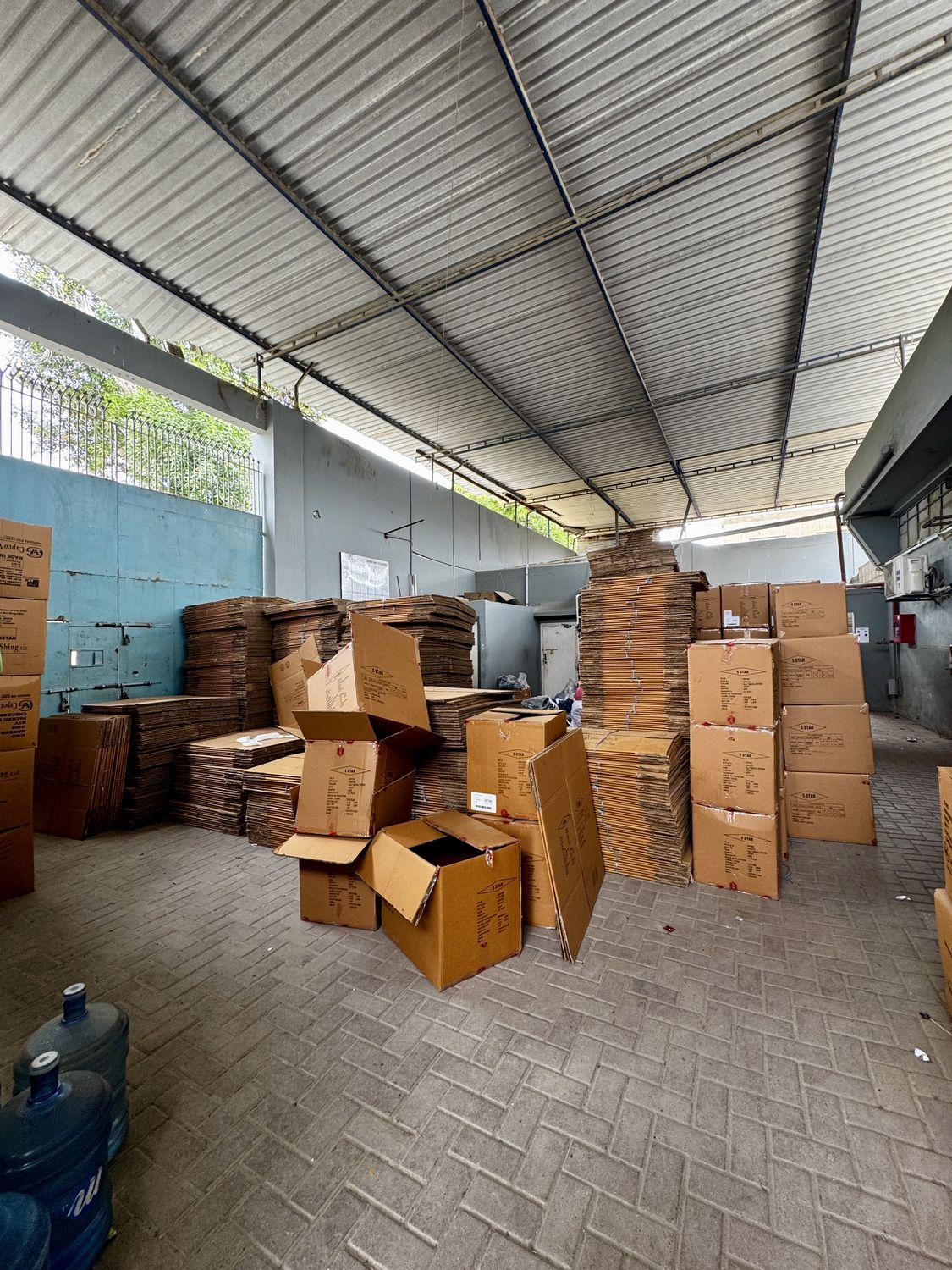 Packing & quality control — inside the Knitora facility