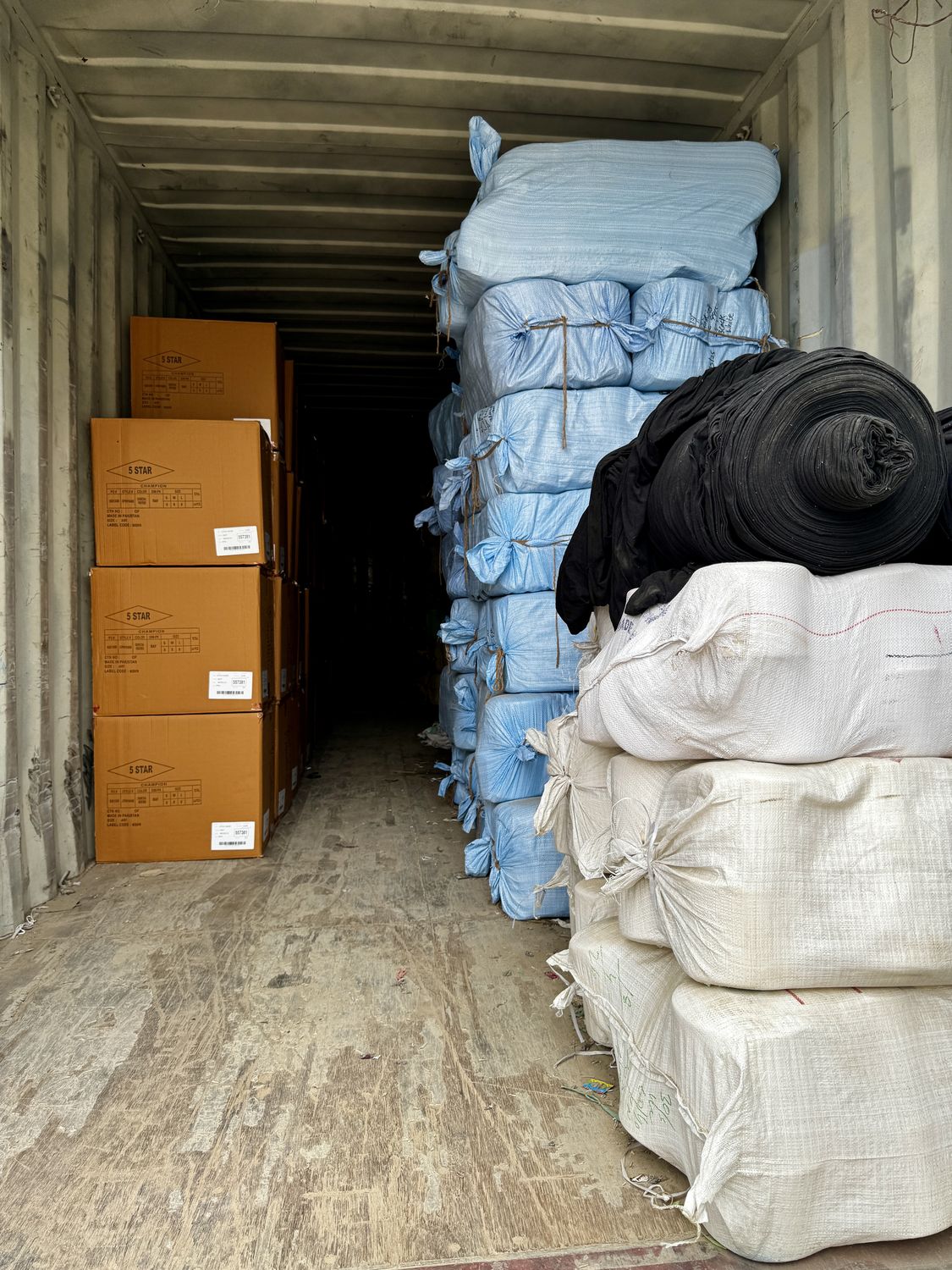 Container Loading & Shipment at Knitora